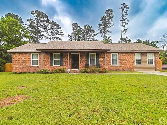 Building Photo - 3 Bed 2 Bath with a POOL in Martinez! Rental