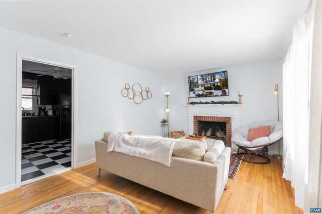 Photo - 707 Rockcreek Rd