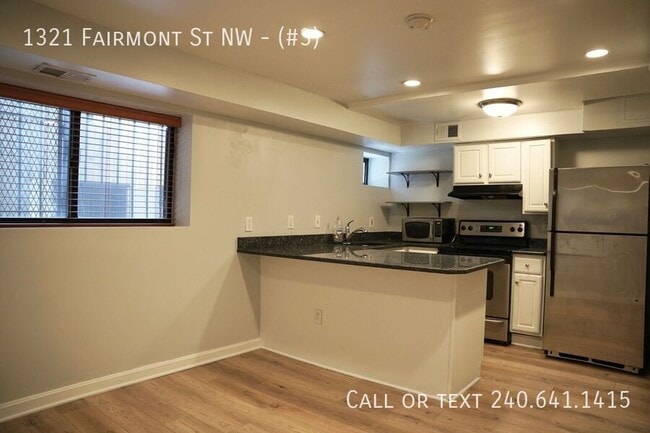 Photo - 1321 Fairmont St NW