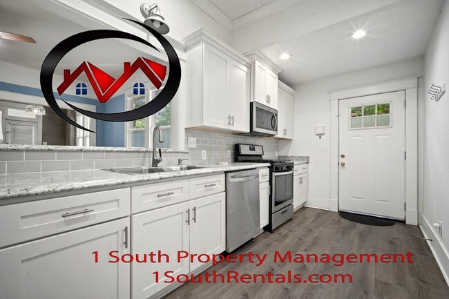 Photo - 250 Tuttle Ave