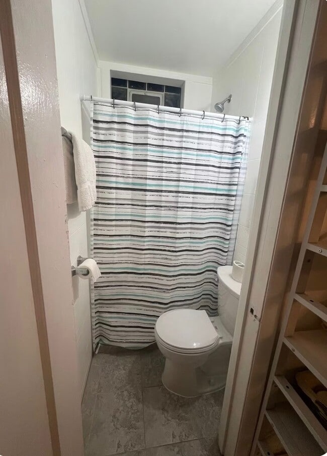 Photo - 2611 W Peterson Ave Unidad 1L