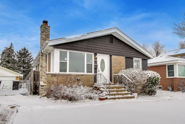 Photo - 5028 N Oneida Ave