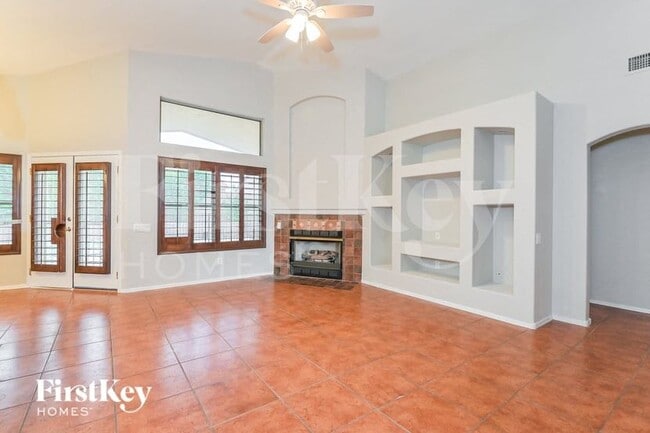 Photo - 616 S Rincon Rising Rd