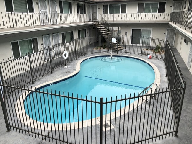 Photo - Coral Apartments