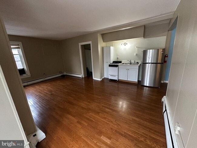 Building Photo - 356 N Charlotte St Unit 2B