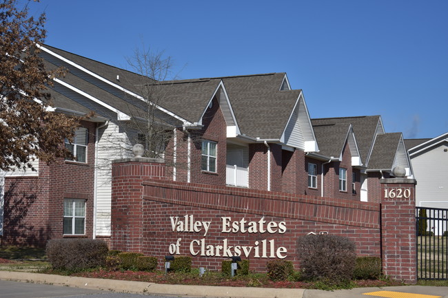 Signage - Valley Estates of Clarksville I & II Apartments