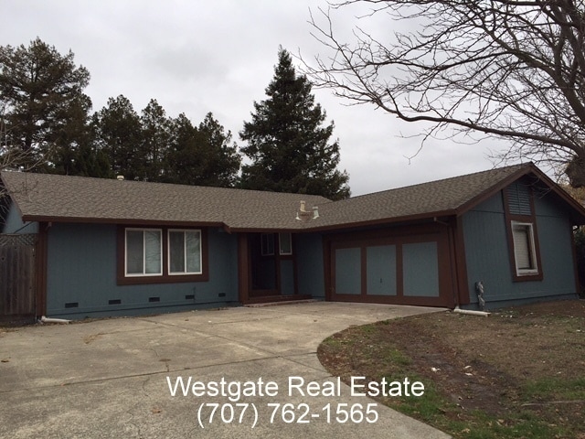 Building Photo - 1069 Ely Blvd S