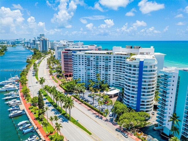 Building Photo - 5161 Collins Ave Unit 405 Rental