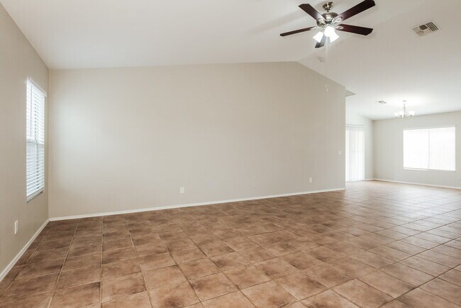 Photo - 17870 W Calavar Rd