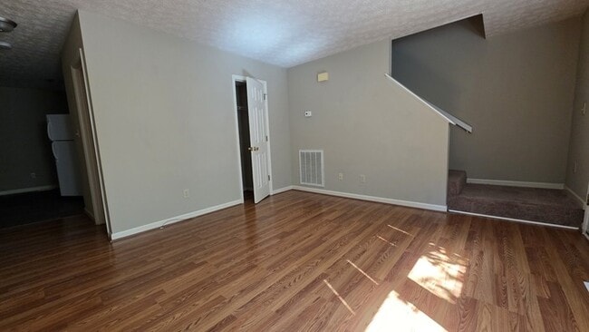 Photo - Townhouse in Mayflower Apartments