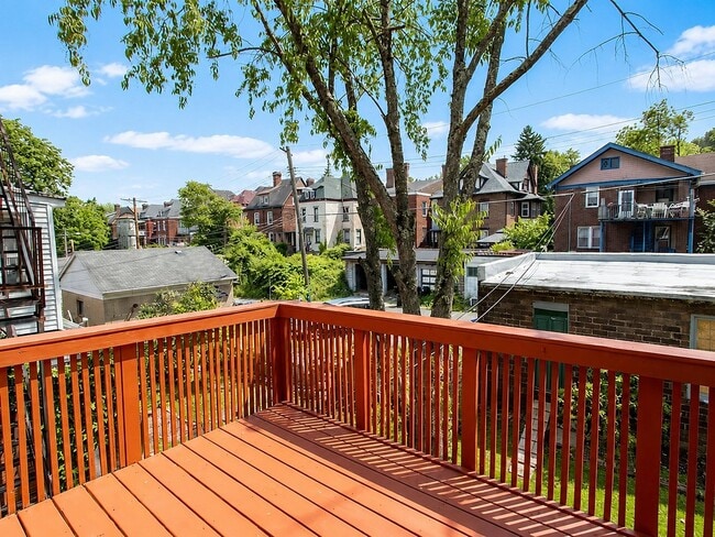 5432 Baywood St Unit 2