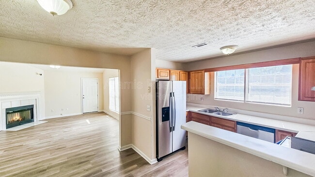 Photo - 263 Marsh Glen Dr