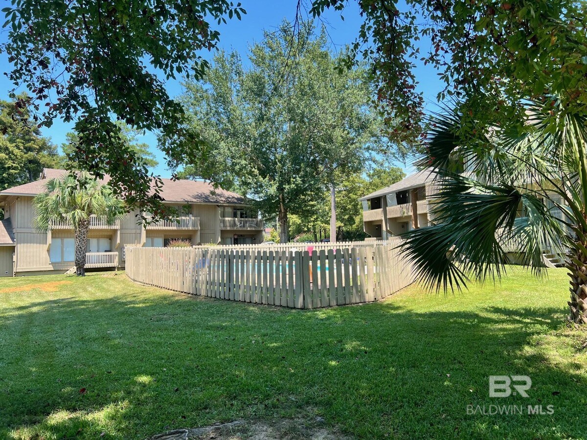Photo - 2036 Sea Cliff Dr N