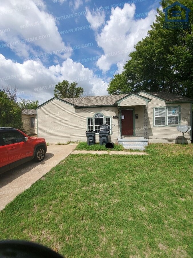 Photo - 1709 NW Smith Ave