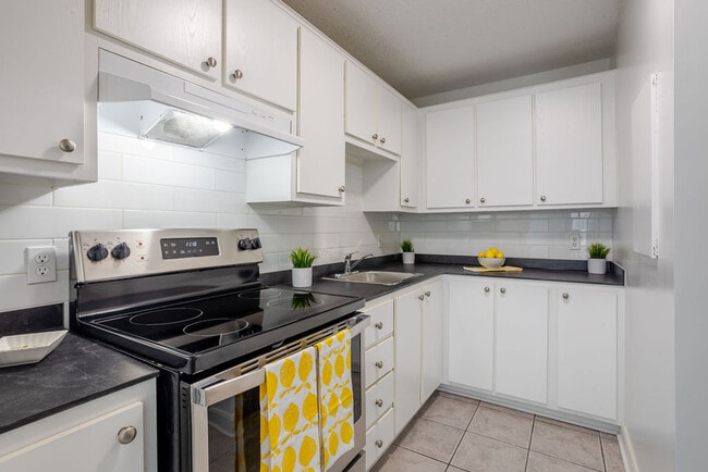 Photo - La Framboise Apartments