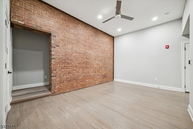 Photo - 28 W Main St Unit 3A