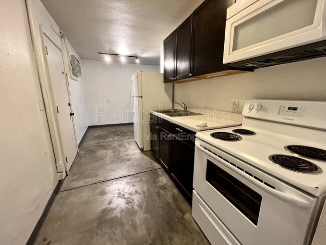 Photo - 2142 K St