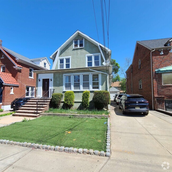 Building Photo - 704 79th St Rental