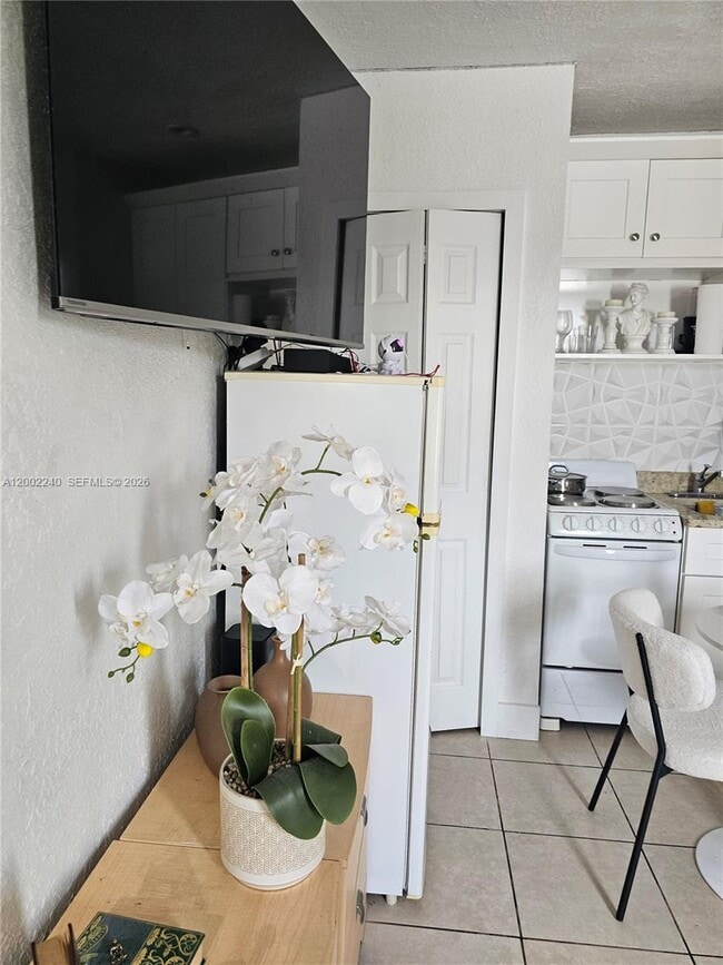 Photo - 2513 SW 10th St Unit 5