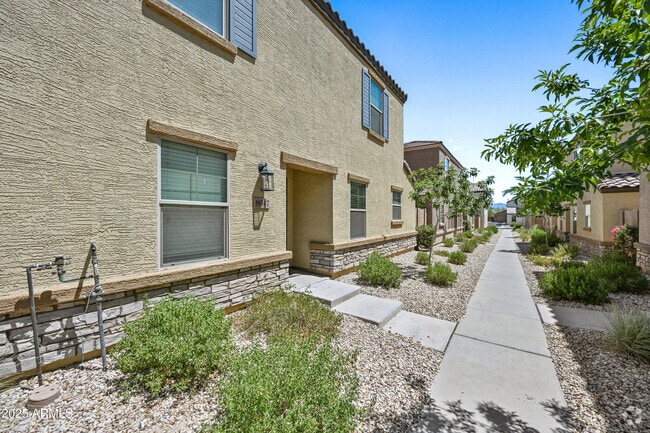 Building Photo - 8047 W Albeniz Pl Rental