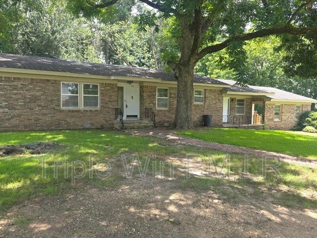 Photo - 318 W Bell St