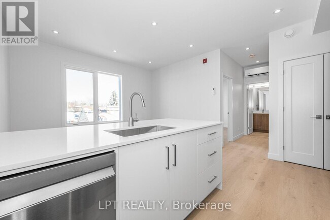 Photo - 319 Shakespeare St Unit 8