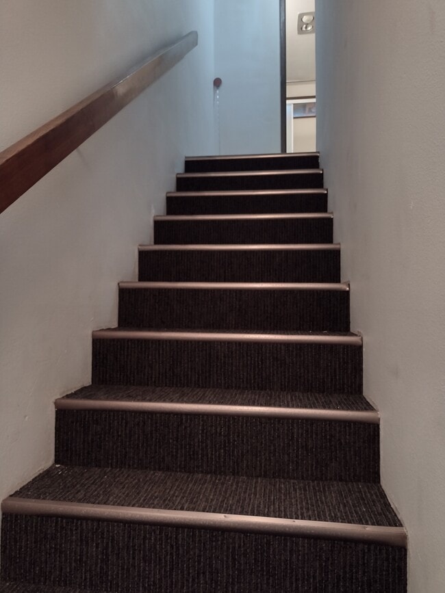 new flooring & paint - 1043 Vine Ave Unit 1043