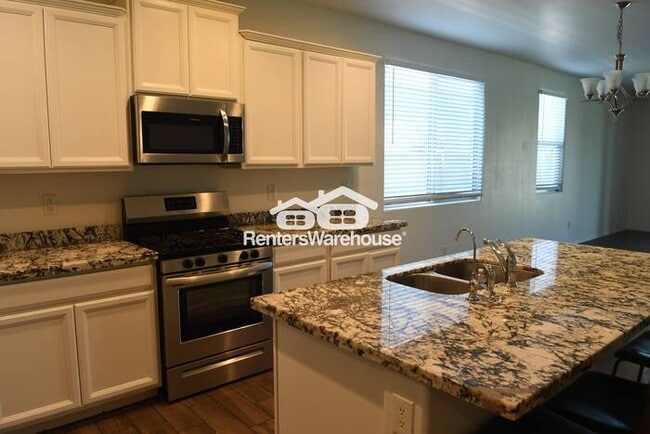 Photo - Ideal 4 Br 3 Ba 2 Cg Home Near Cactus and Loop 303 in Surprise