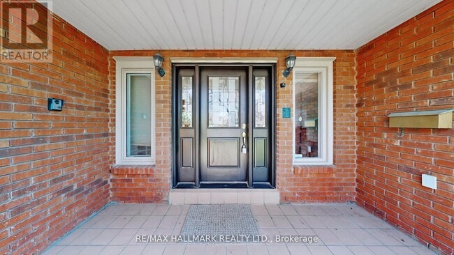 Photo - 82 Windermere Crescent