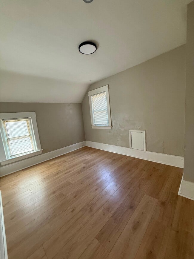 Photo - 8103 Jeffries Ave