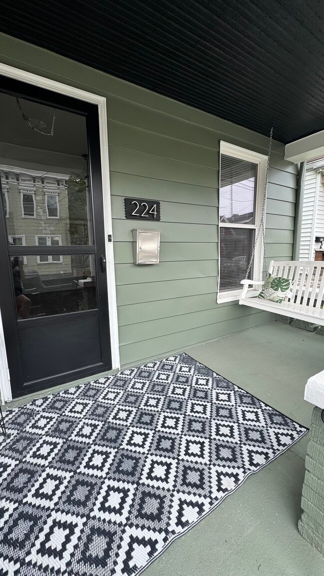 Photo - 224 Walnut St