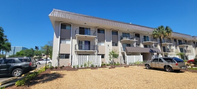 Photo - 4611 W Fig St Unidad 110