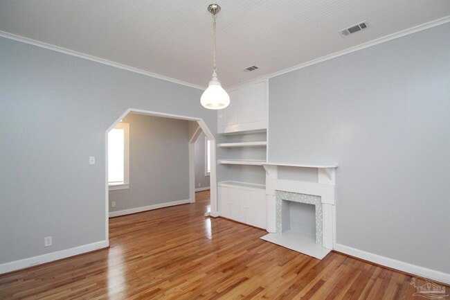 Photo - 618 N B St