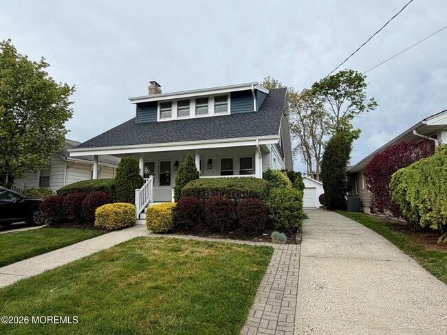 Building Photo - 604 Evergreen Ave