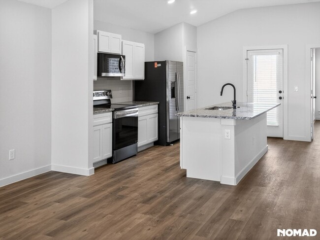 Photo - 2152 Langford Ave