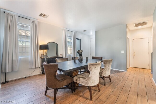Photo - 4217 Walnut Glen Dr