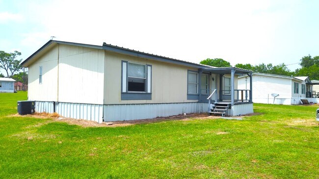 Photo - 115 Ava Ln