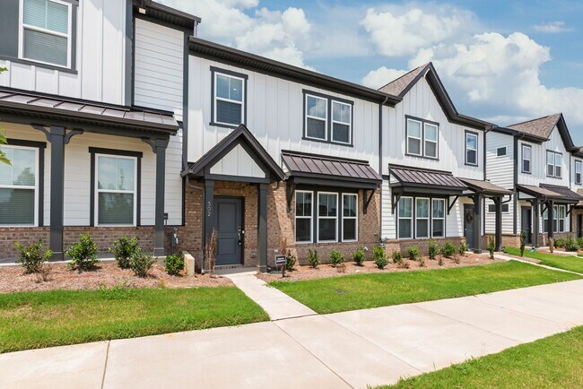 Photo - 302 Silver Fleet Dr