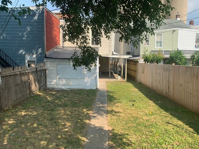 Photo - 620 Company St