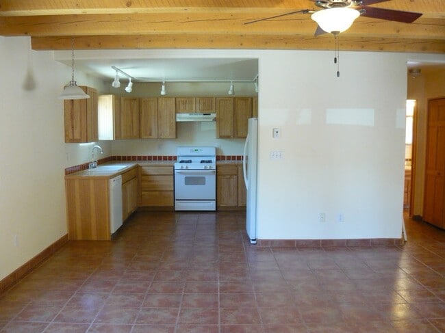 Photo - 512 Acoma St Unit UNFURNISHED Taos Condo
