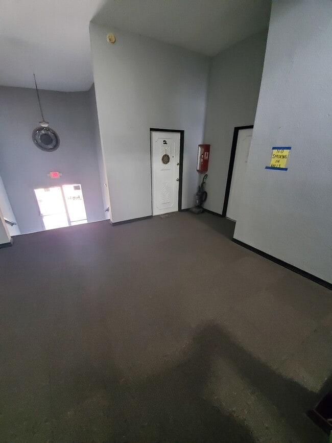 Photo - 107 S Church St