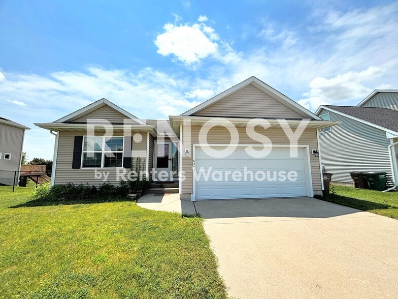 8228 Dakota Dr