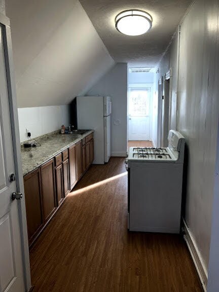 Photo - 645 Somerville St