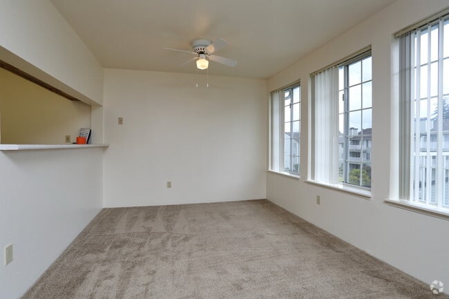 Área de comedor Windsurfer - Sammamish Beach Club