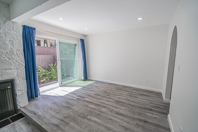 Photo - COMING SOON! 4 Bedroom Condo for Rent in Panorama City! Unit 113