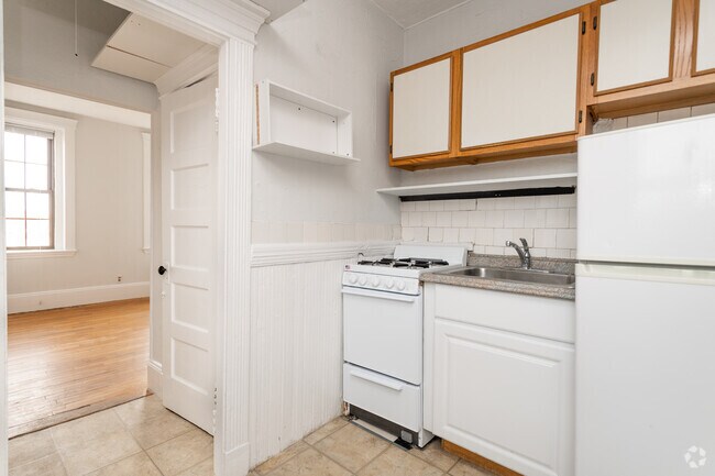 Building Photo - 87 Myrtle St Unit 85 myrtle street Rental