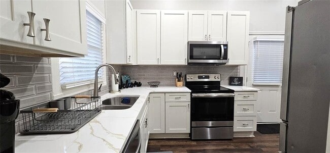 Photo - 2511 Susan Ln SW