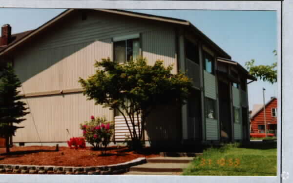 Photo - 614 S Steele St