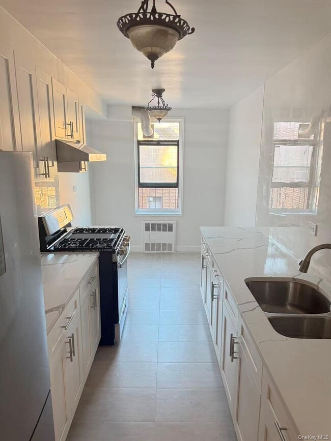 Photo - 83-60 Vietor Ave Unit 6P