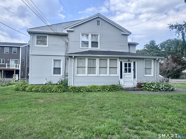 Building Photo - 1690 Litchfield Turnpike Unit 2